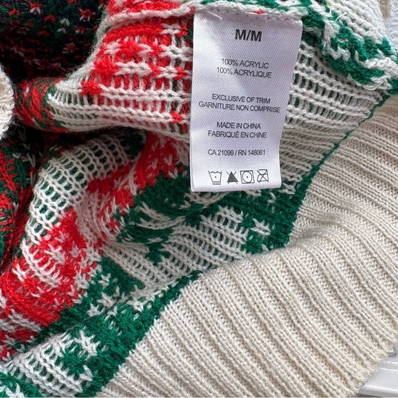 Disney Mickey Mouse Christmas Sweater Size Medium - Picture 7 of 7